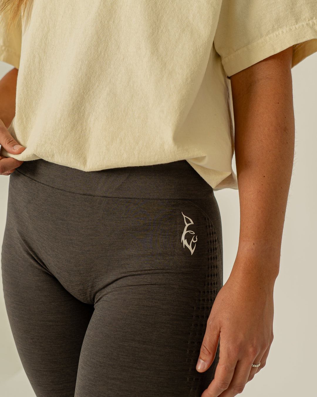 UNCONDITIONAL "SEAMLESS"  SCRUNCH LEGGINGS