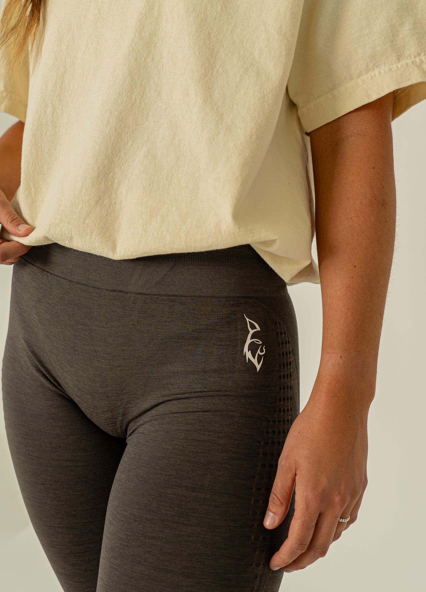 UNCONDITIONAL "SEAMLESS"  SCRUNCH LEGGINGS