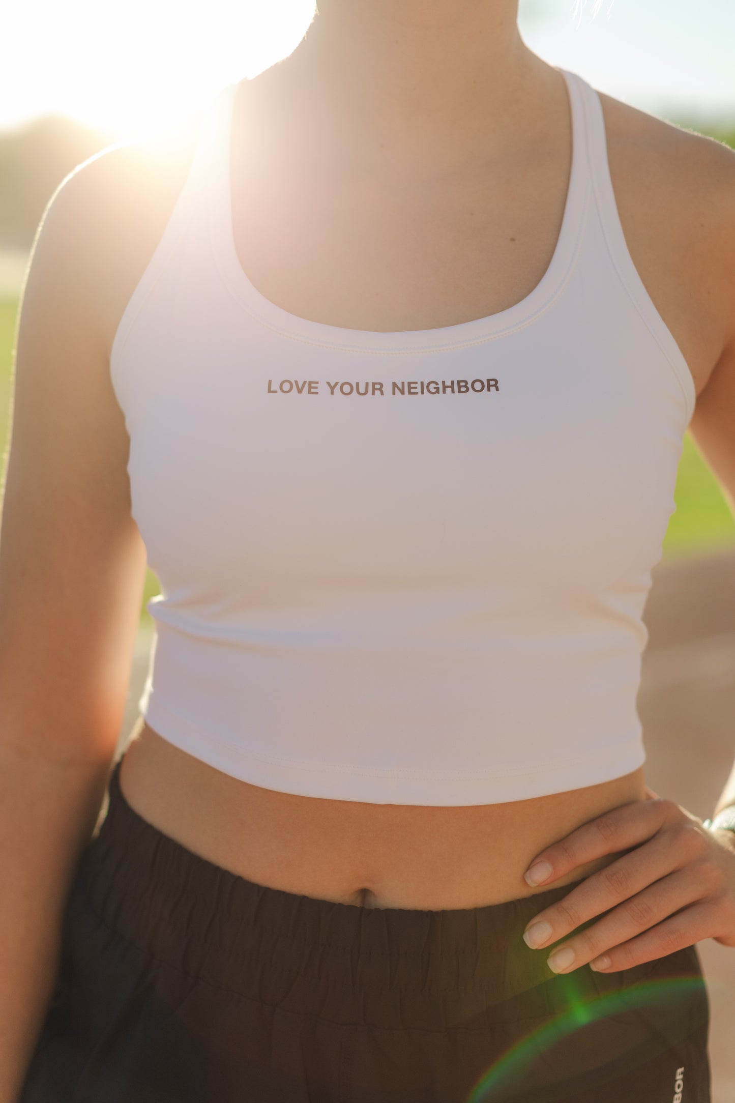 CROPPED TRAINING TANK IN WHITE