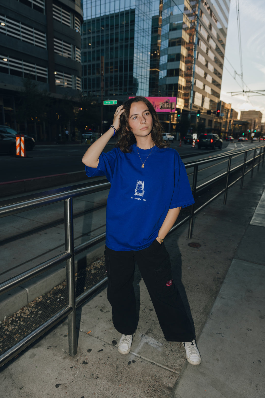 Oversized Tee. Model shot