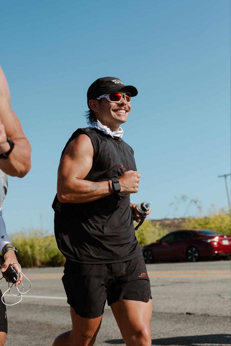 athlete running wearing lynx athletics club